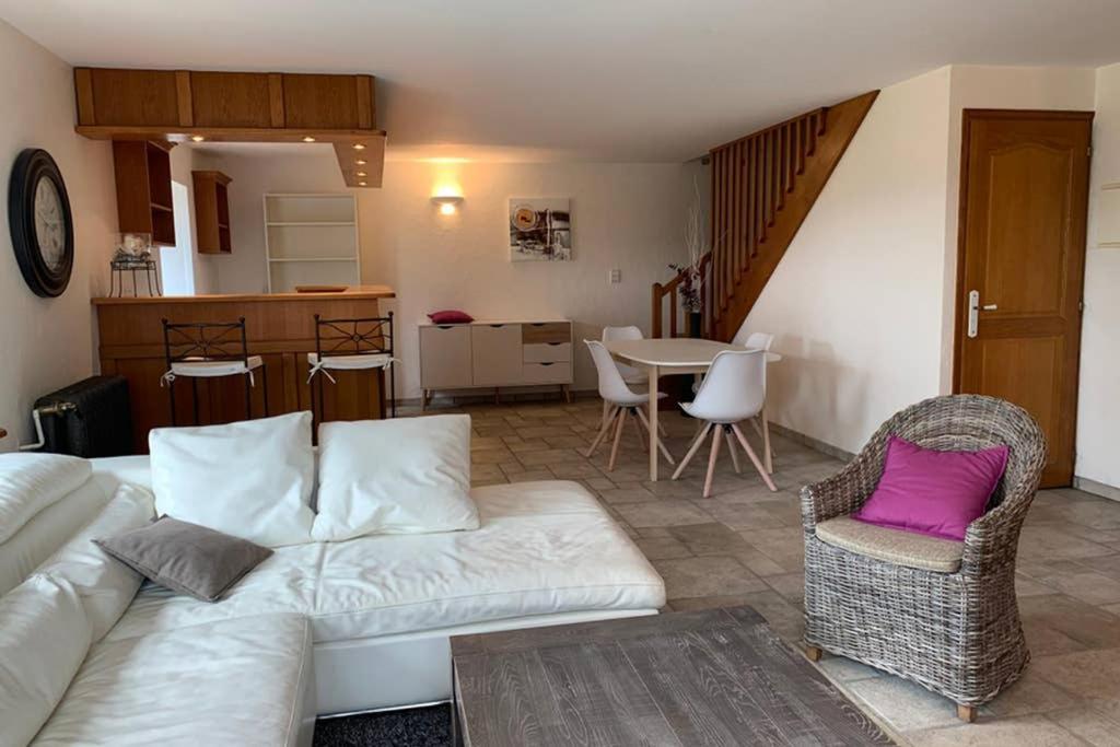 Domaine Des Pierres D Auvergne Flat Esterno foto