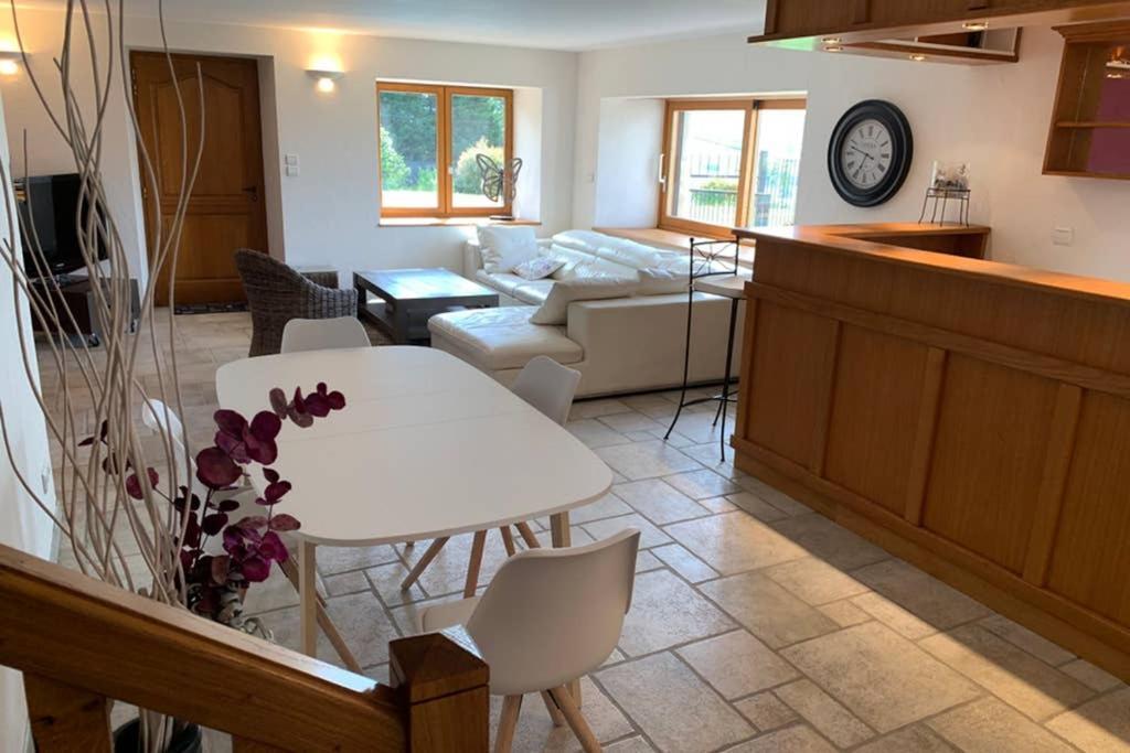 Domaine Des Pierres D Auvergne Flat Esterno foto